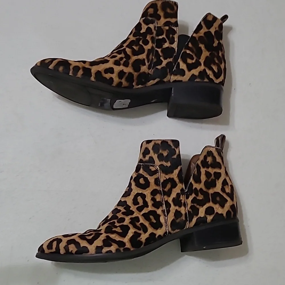 Franco Sarto women's animal print/fur ankle boots size 7.5